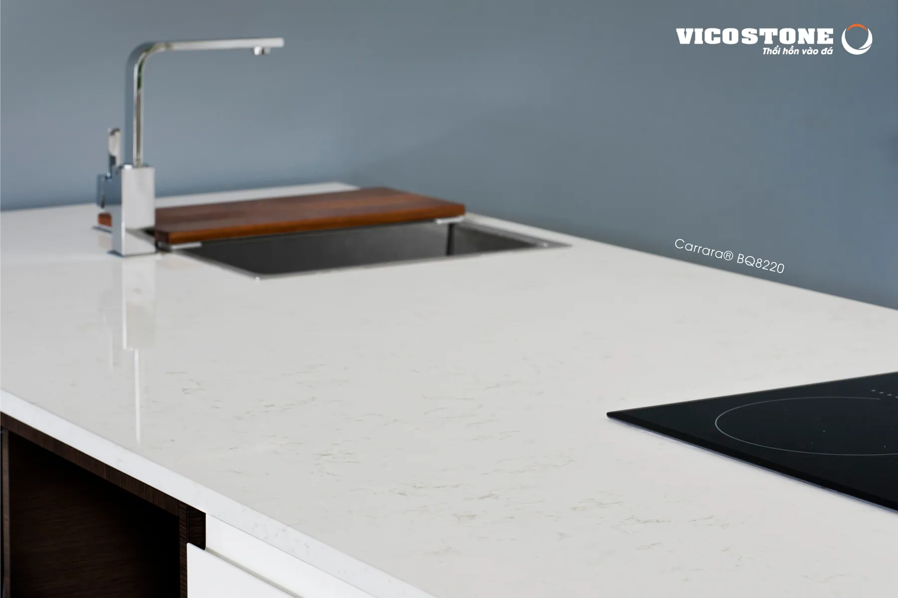 Ứng Dụng Đá Vicostone Carrara® Bq8220 Làm Bàn Đảo Ứng Dụng Đá Vicostone Carrara® Bq8220 Làm Bàn Đảo