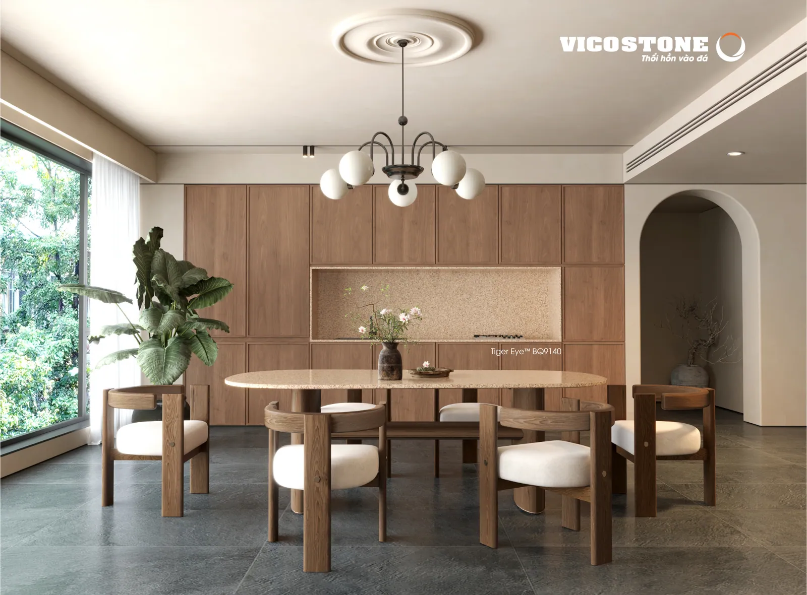 Bàn ăn mặt đá Vicostone Nirvara™ BQ9140 dưới đèn chùm, cửa vòm