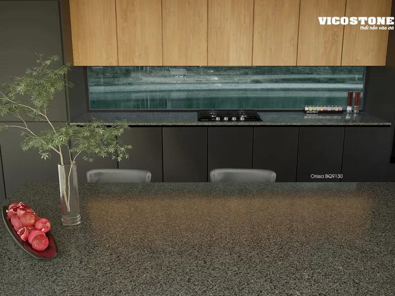 Bếp Mặt Đá Vicostone Orissa® Bq9130 Với Kính Ốp Bếp Xanh Và Ghế Đỏ