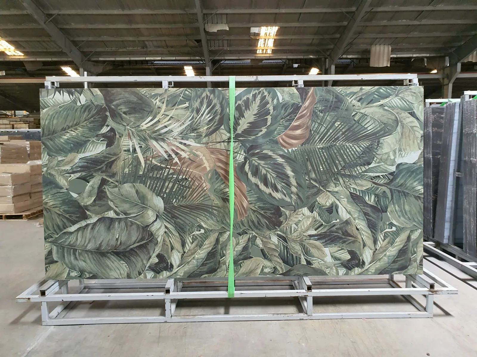 Tấm đá nung kết Vasta Stone Jungle Green Deep khổ lớn nguyên tấm tại kho, xem được toàn bộ đường vân