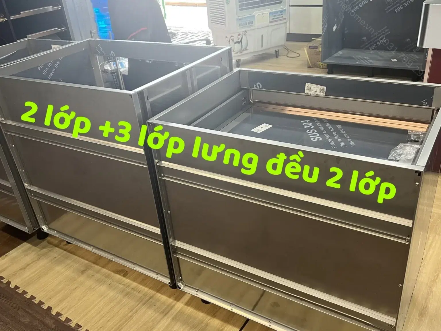 Lưng Thùng Tủ Bếp Inox 2 Lớp Và 3 Lớp, Phần Lưng Tủ Của Cả Hai Loại Đều 2 Lớp
